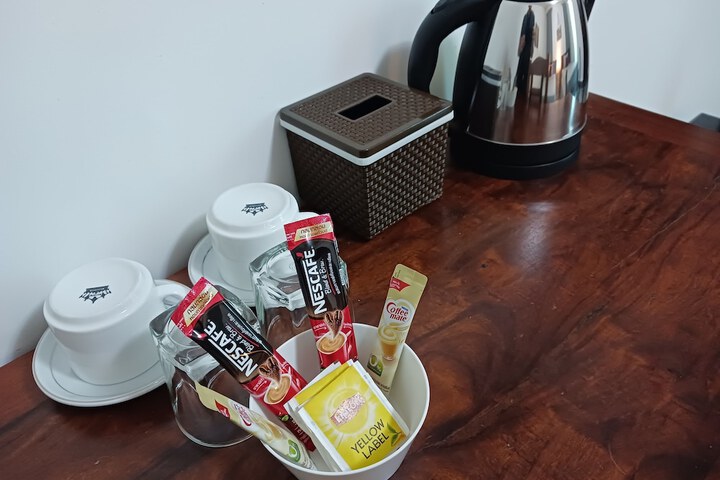 Breakfast/Coffee Service 12 of 14