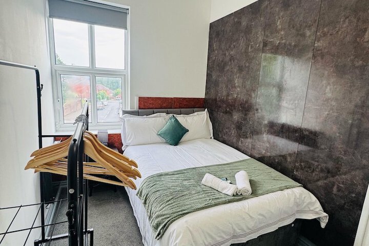 Room 11 of 26