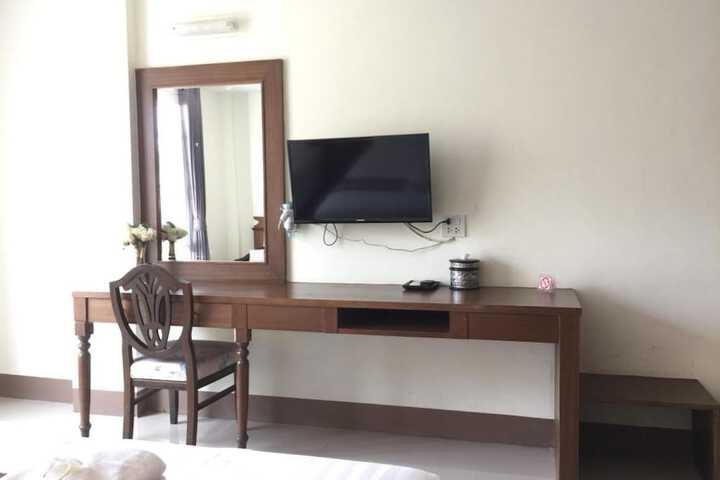 Room 17 of 42