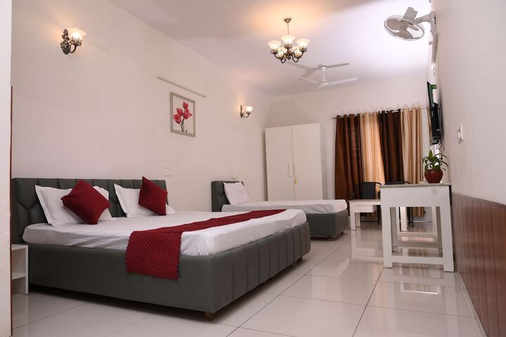 Room 9 of 59