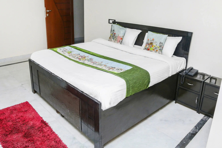 Room 2 of 13