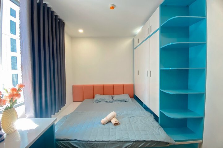 Room 3 of 44