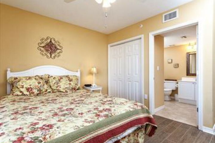 Room 17 of 38