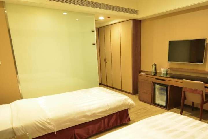 Room 18 of 47