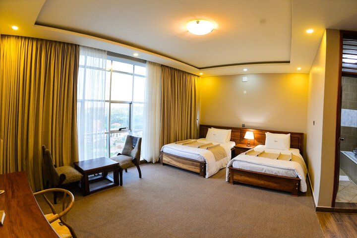 Room 4 of 27