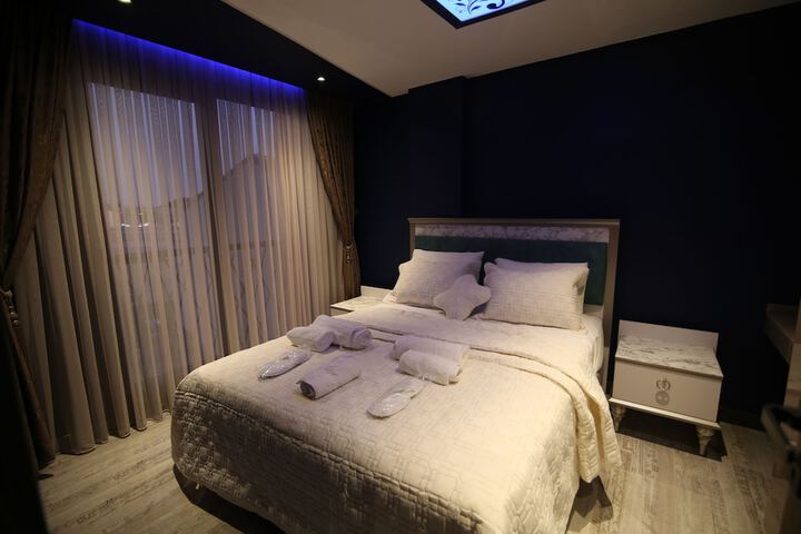 Room 14 of 16