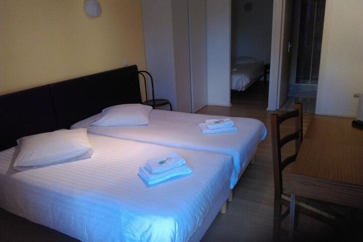 Room 4 of 19