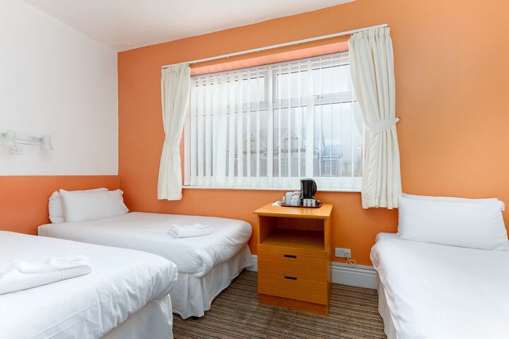 Room 20 of 99