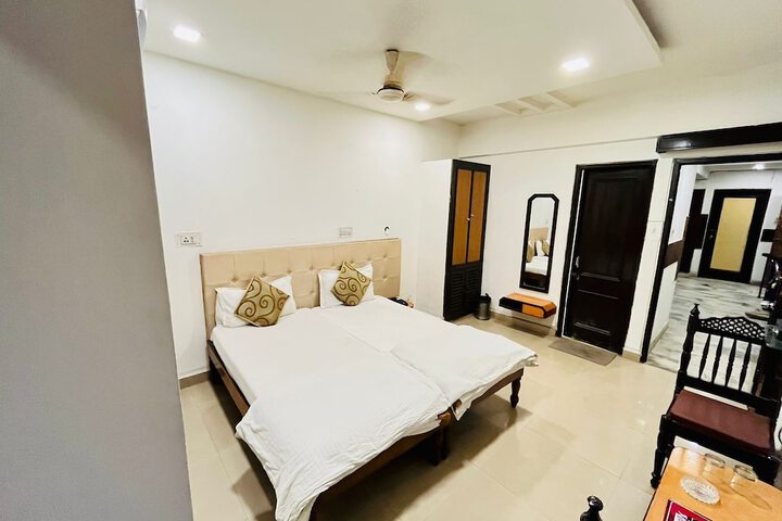 Room 20 of 36