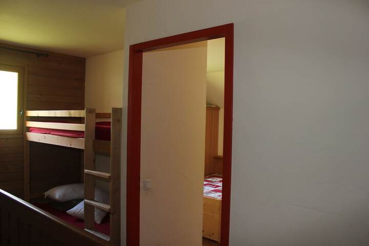 Room 11 of 92