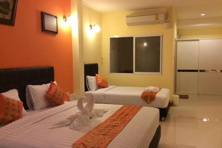 Room 32 of 72