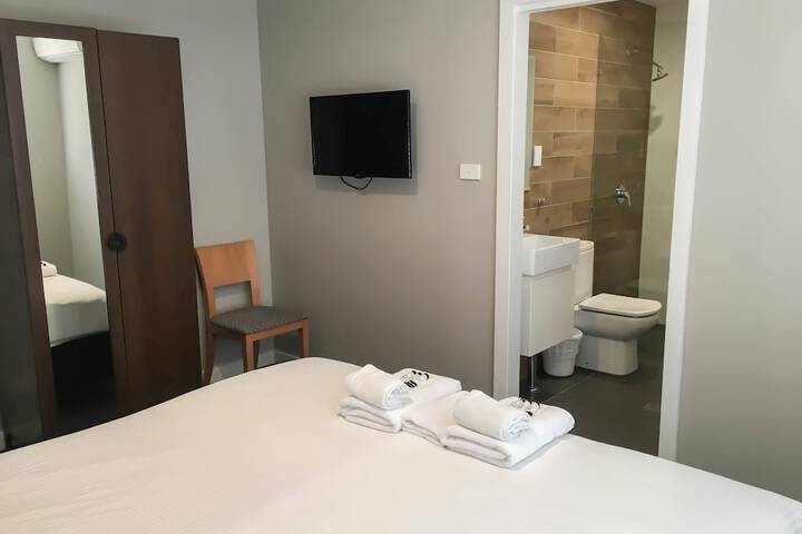 Room 21 of 40