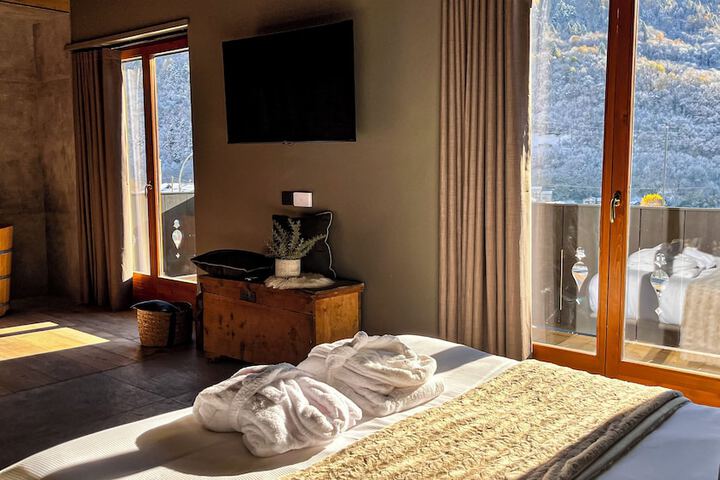 Room 14 of 64