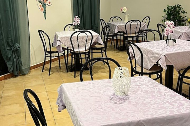 Dining 14 of 20