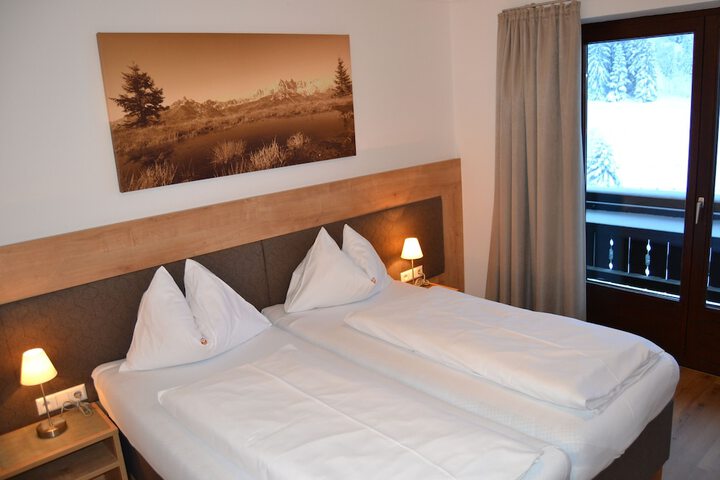 Room 30 of 74