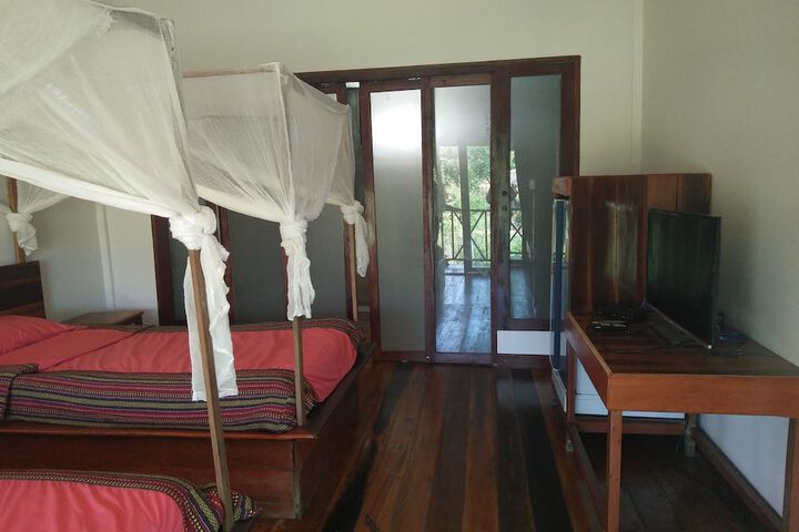 Room 5 of 23