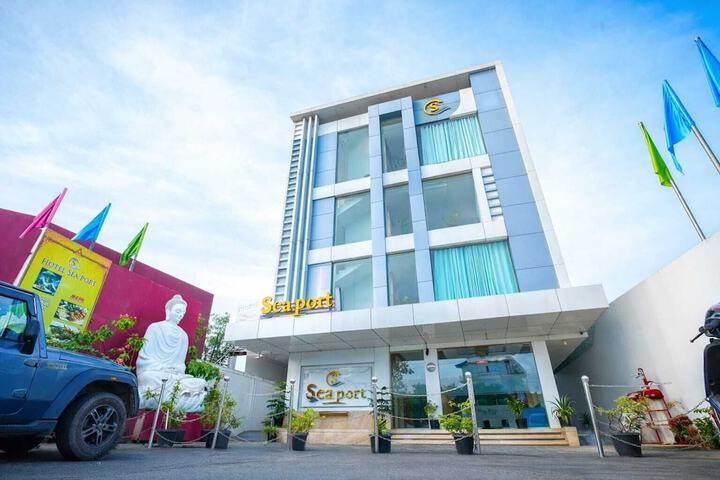 Exterior of Hotel Sea Port