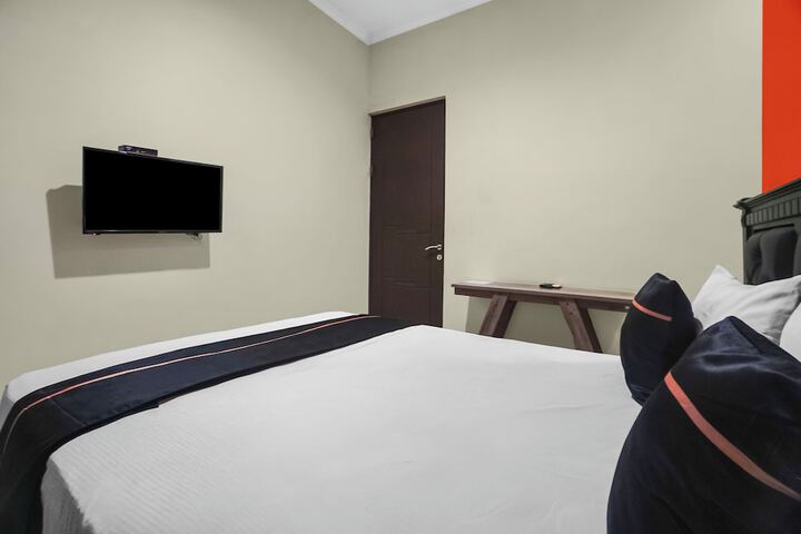 Room 6 of 30