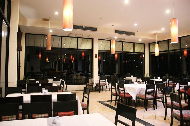 Dining Photos