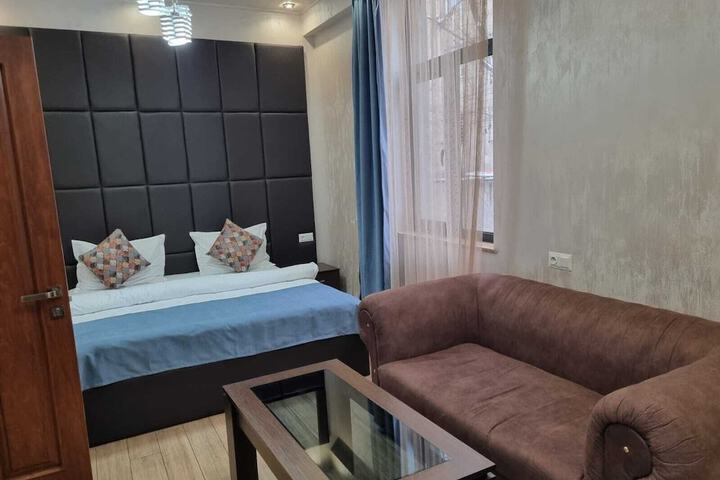 Room 13 of 31