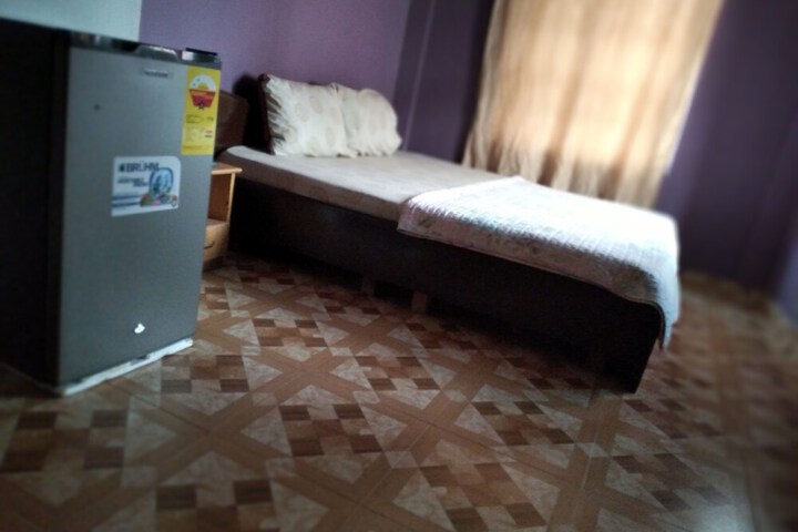 Room 4 of 11