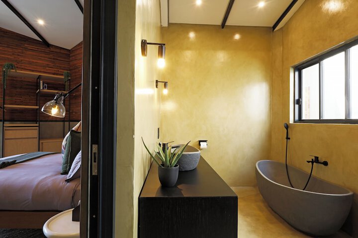 Room 48 of 101
