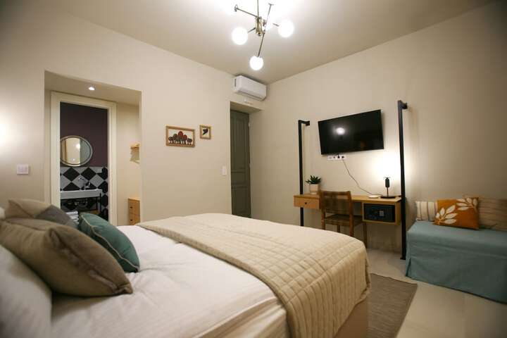 Room 29 of 86