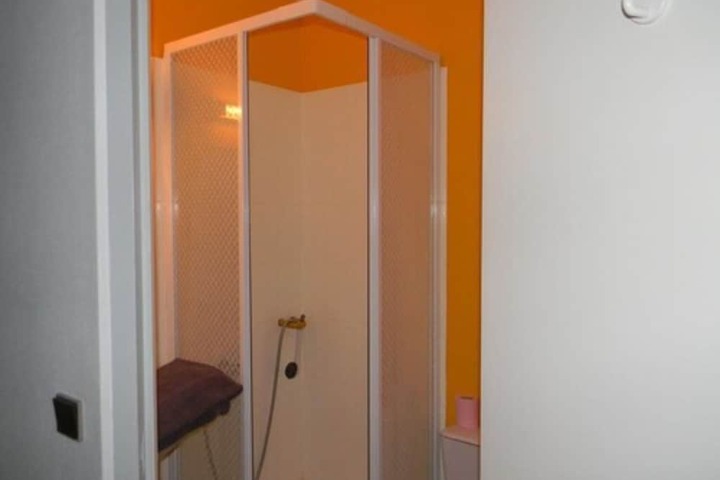 Room 17 of 25