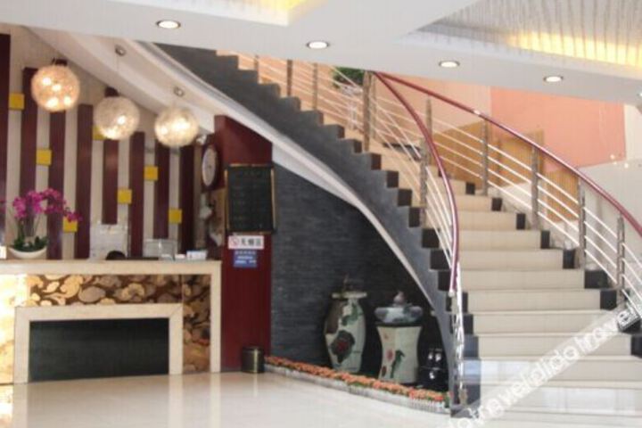 Hotel Interior 11 of 25