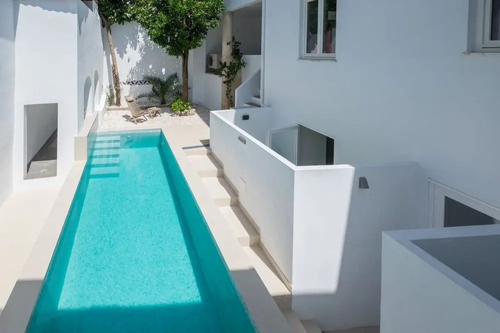 Pool 15 of 24