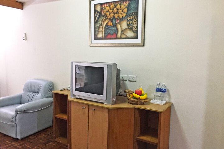 Room 11 of 33