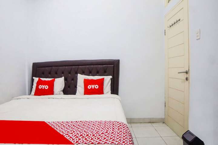 Room 18 of 23