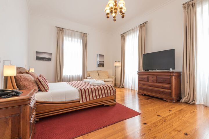 Room 6 of 87