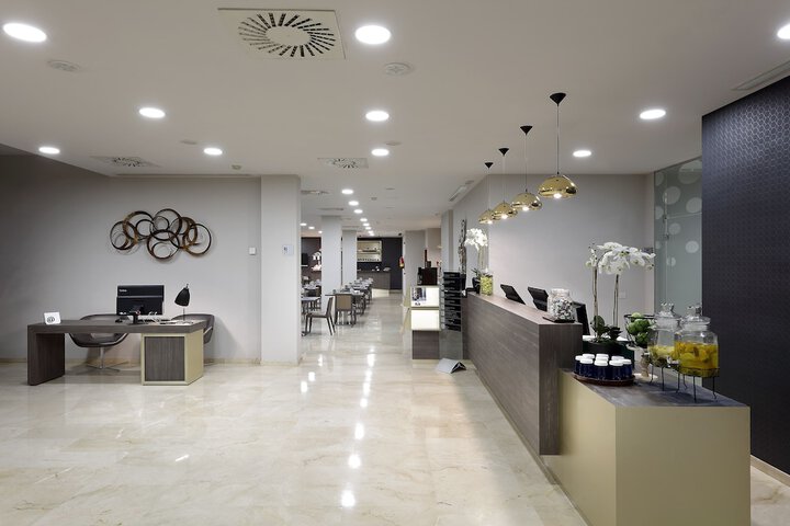 Guest Lobby