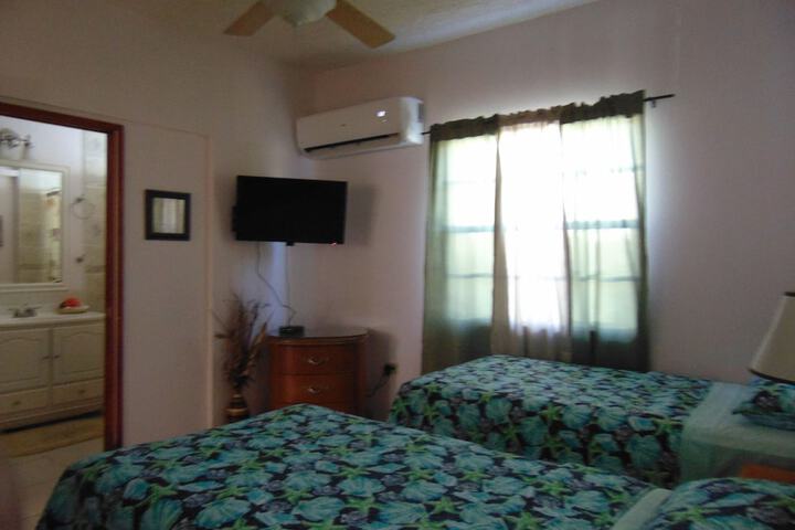 Room 38 of 193