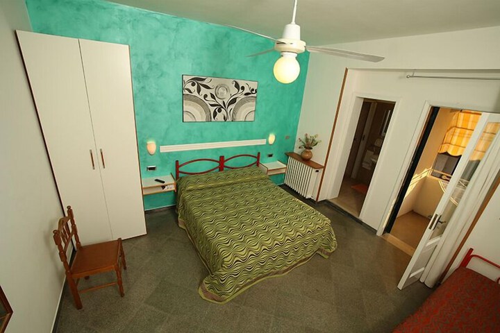 Room 7 of 45