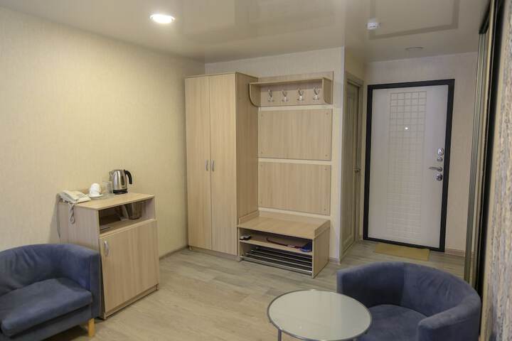 Room 17 of 46