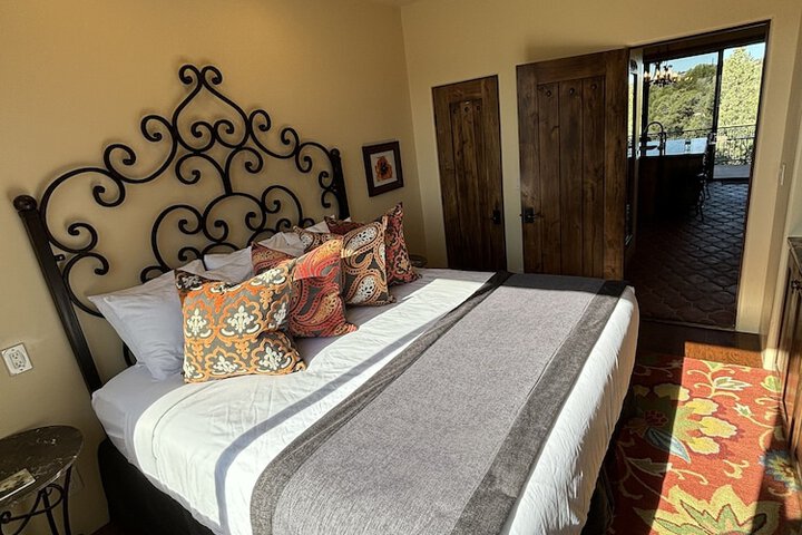 Room 36 of 285