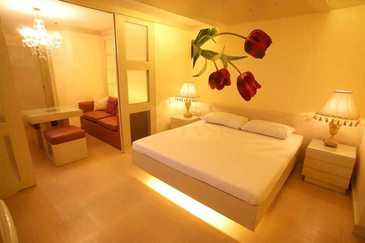Room 29 of 34