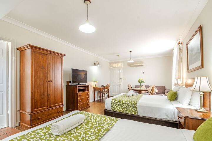 Room 15 of 74