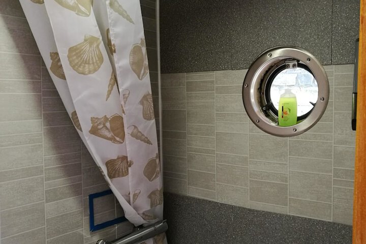 Room 16 of 26