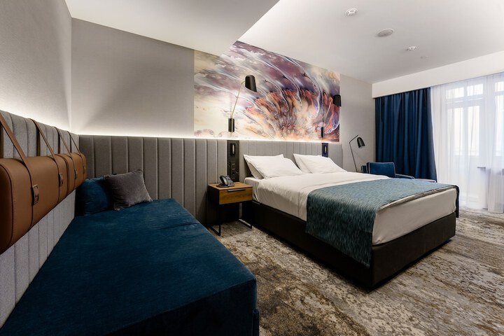 Room 76 of 87