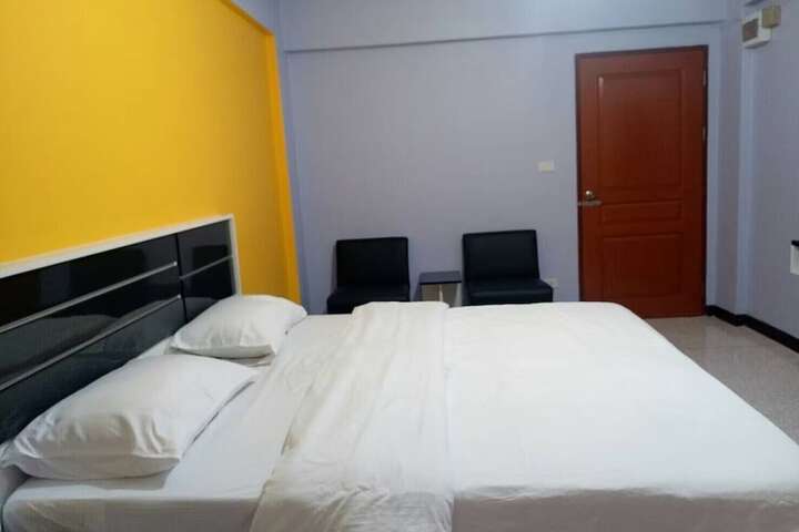 Room 7 of 30