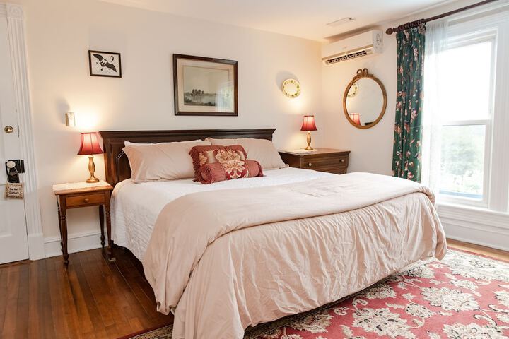 Room 21 of 111