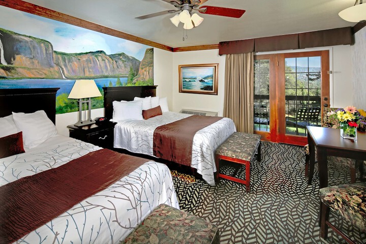1 Queen Bed High Speed Internet Accessible Coffee Maker, Hairdryer Iron and Ironing Board Full Breakfast (1 of 17)