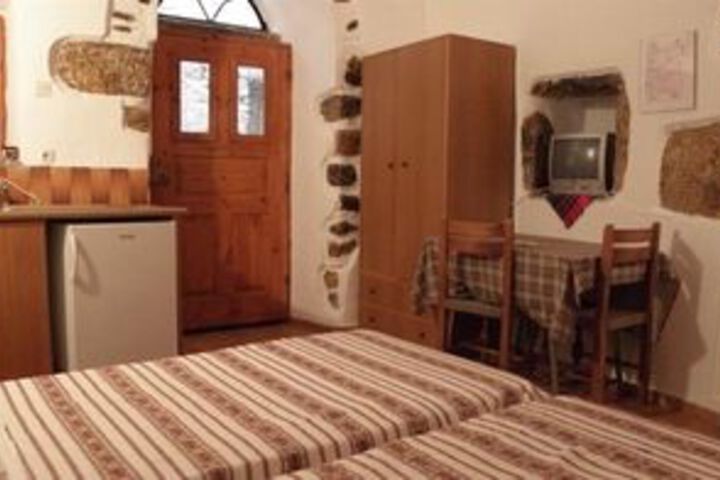Room 13 of 20