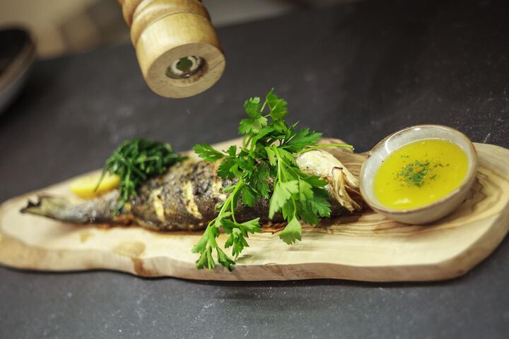 Dining 32 of 75