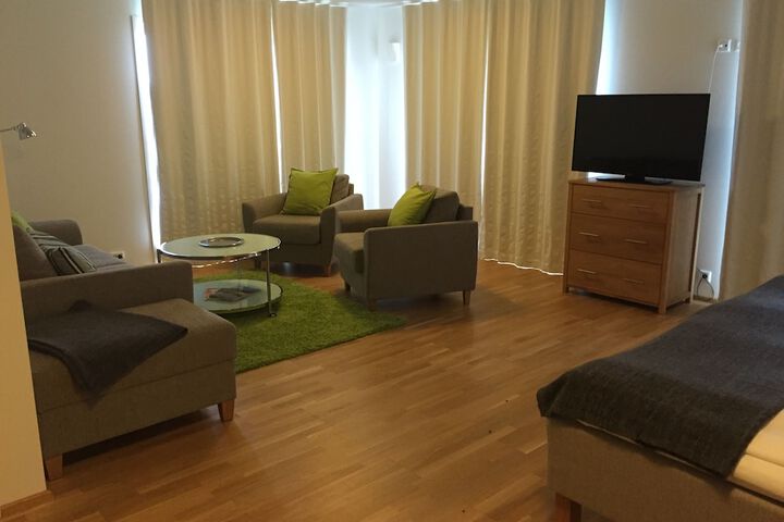 Room 8 of 38