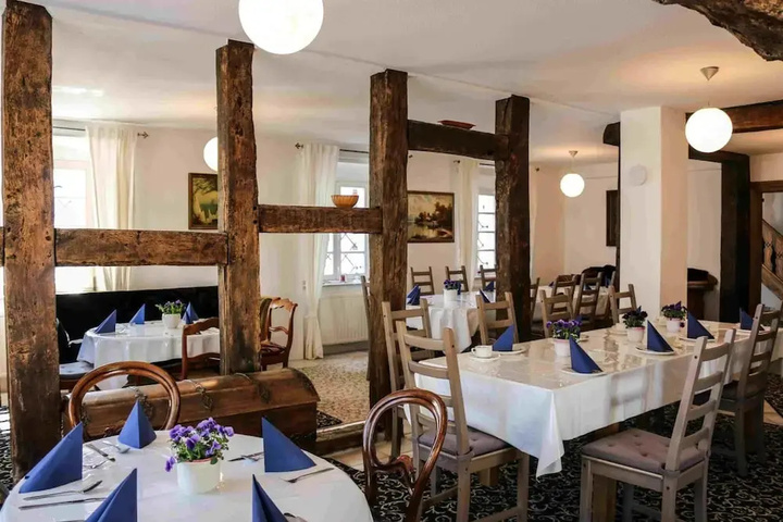 restaurant