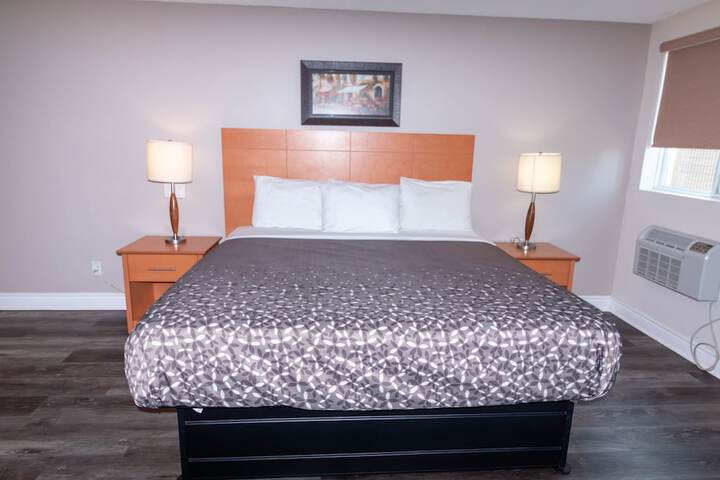 Room 17 of 36